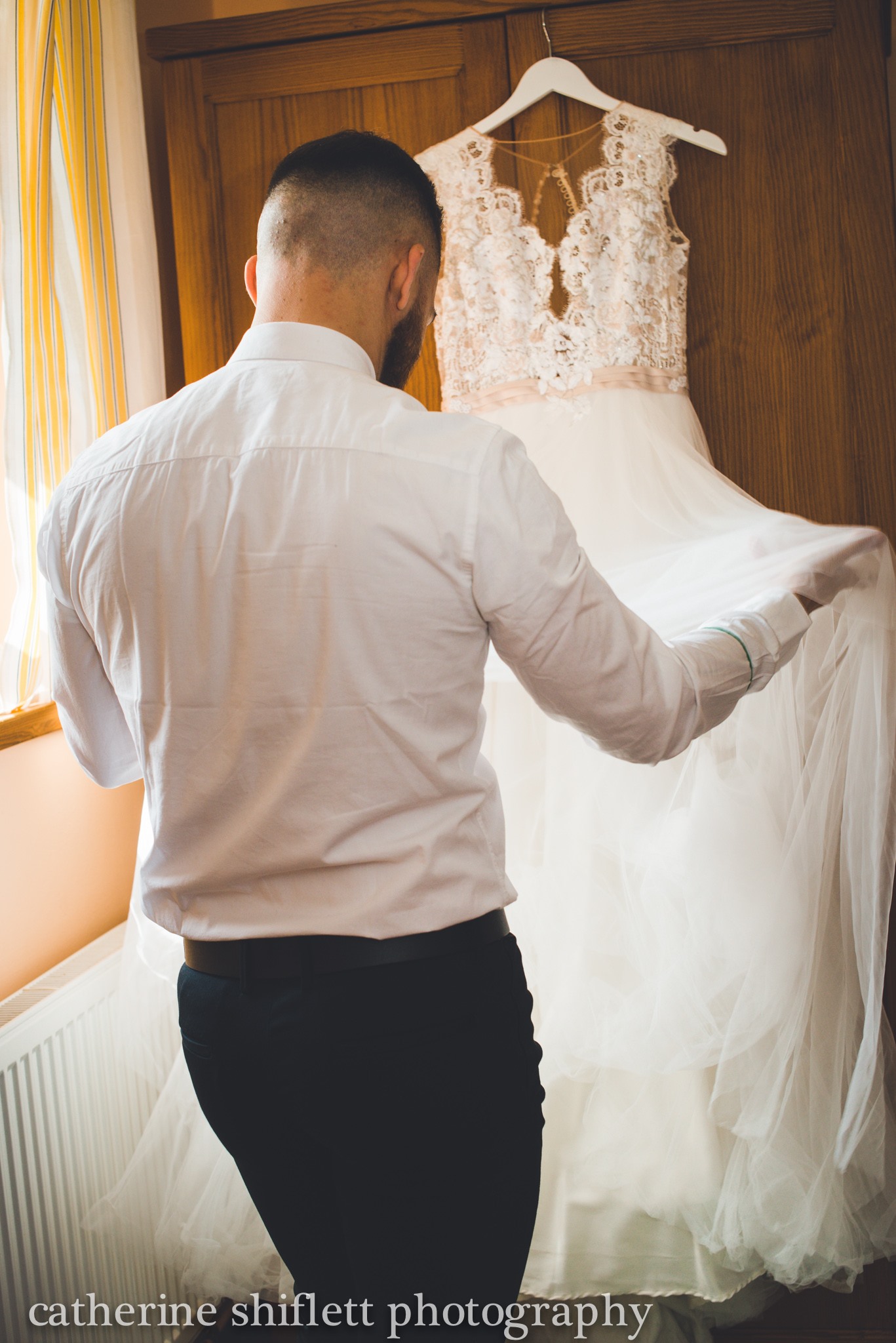 Catherine Shiflett Photography, wedding photography, getting dressed, wedding dress detail, shot on Nikon D800